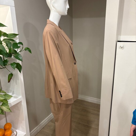 Theory Beige Suit Set (Blazer & Pants) - Picture 8 of 9